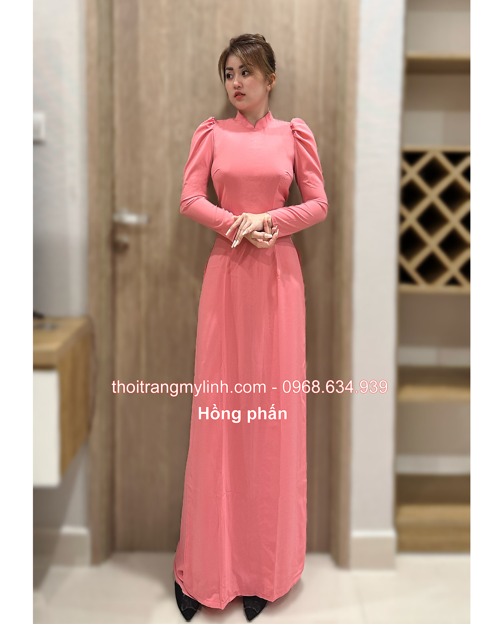 Áo dài cổ 3 phân tay phồng, dài màu hồng phấn