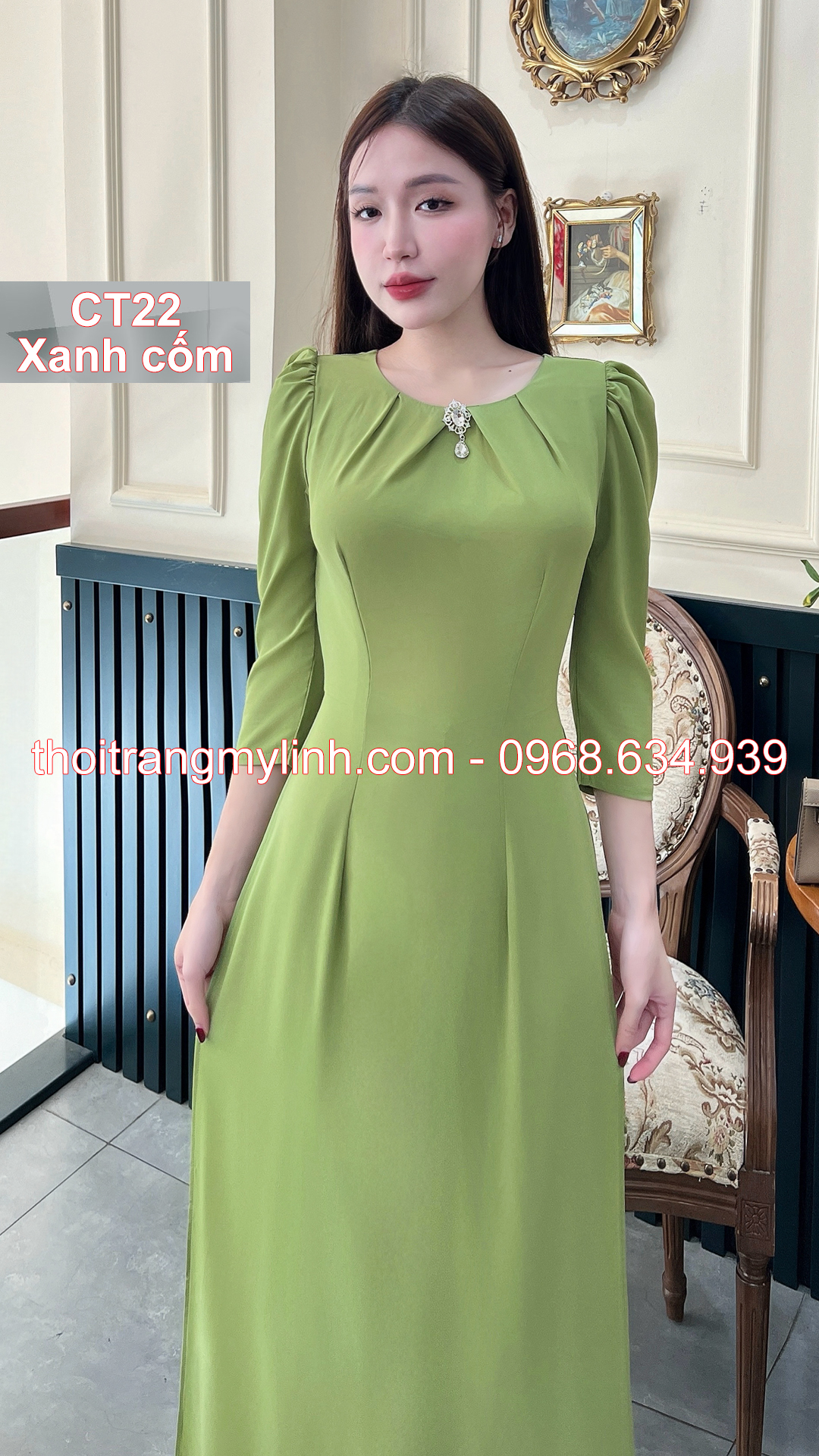 Bộ áo dài cổ tròn xếp li màu xanh cốm