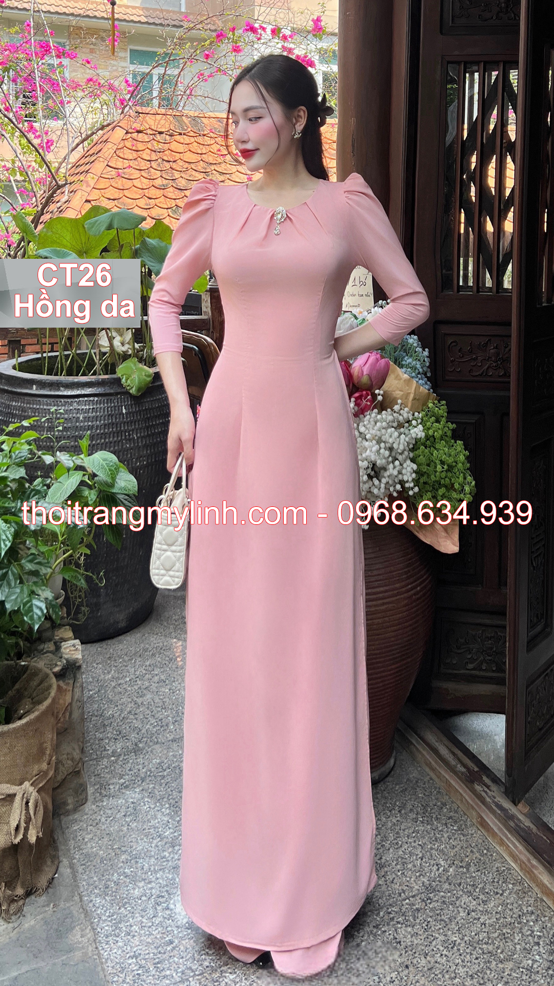 Bộ áo dài cổ tròn xếp li màu hồng da