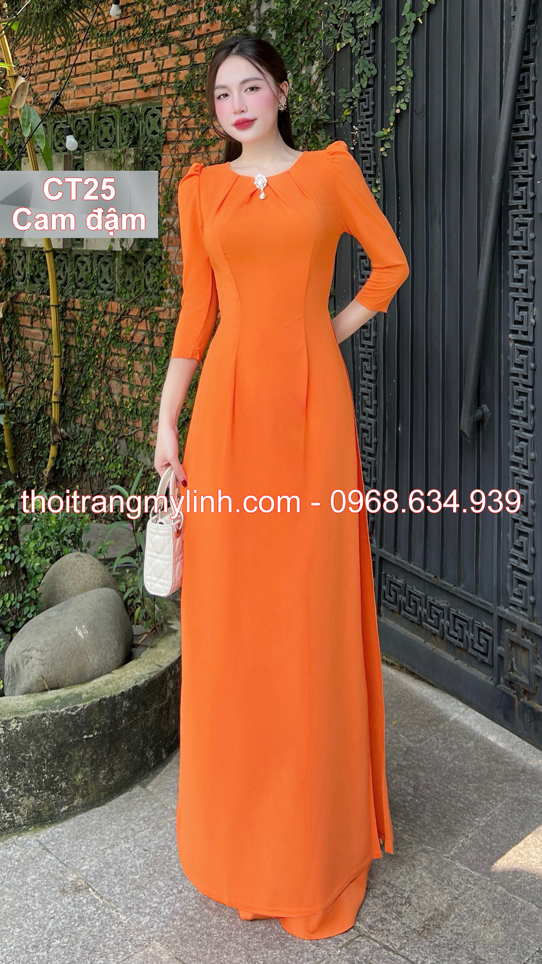Bộ áo dài cổ tròn xếp li màu cam đậm