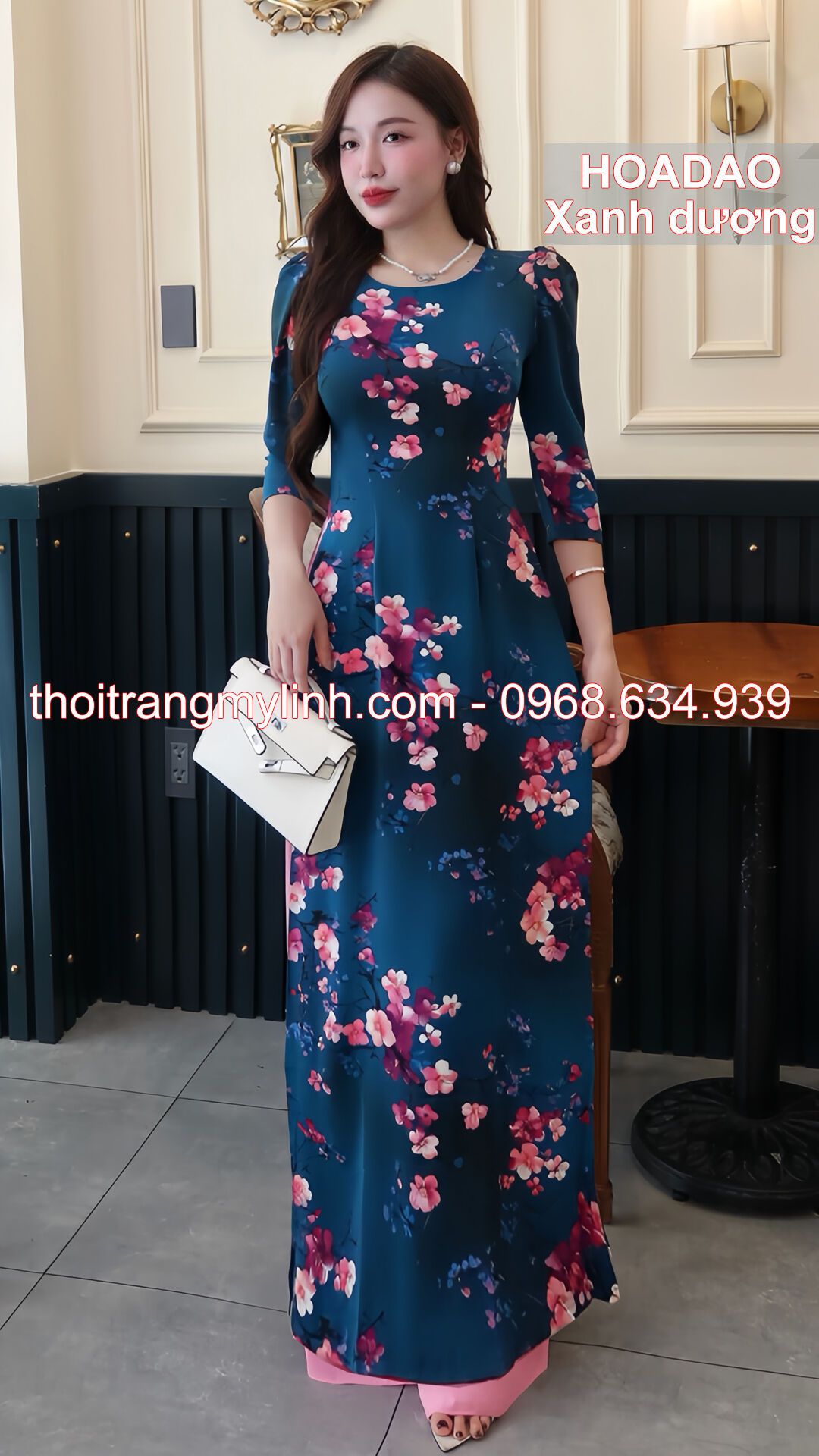 Áo dài cổ tròn hoa đào xanh đậm