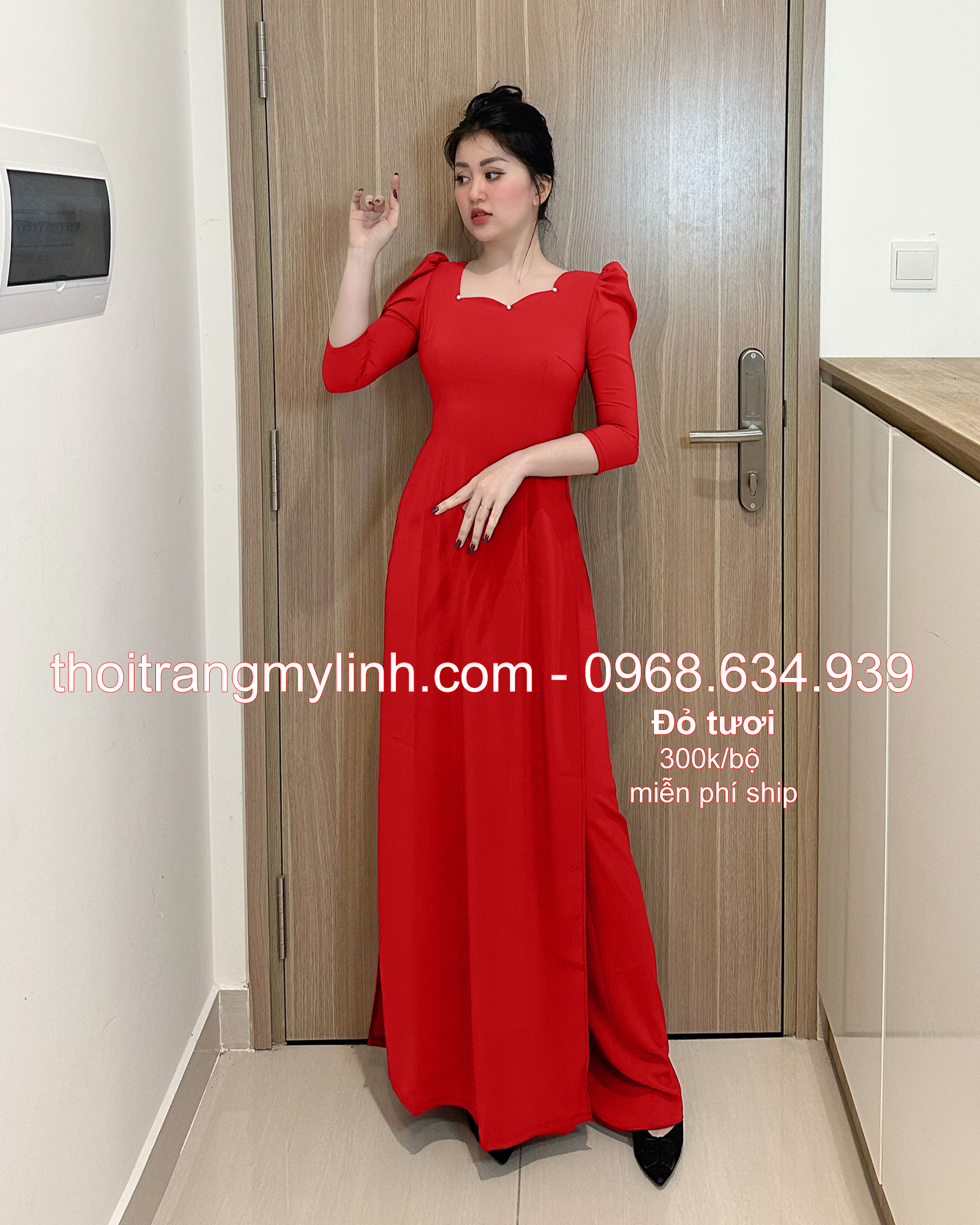 Bộ áo dài cổ gợn sóng tay lỡ màu đỏ tươi
