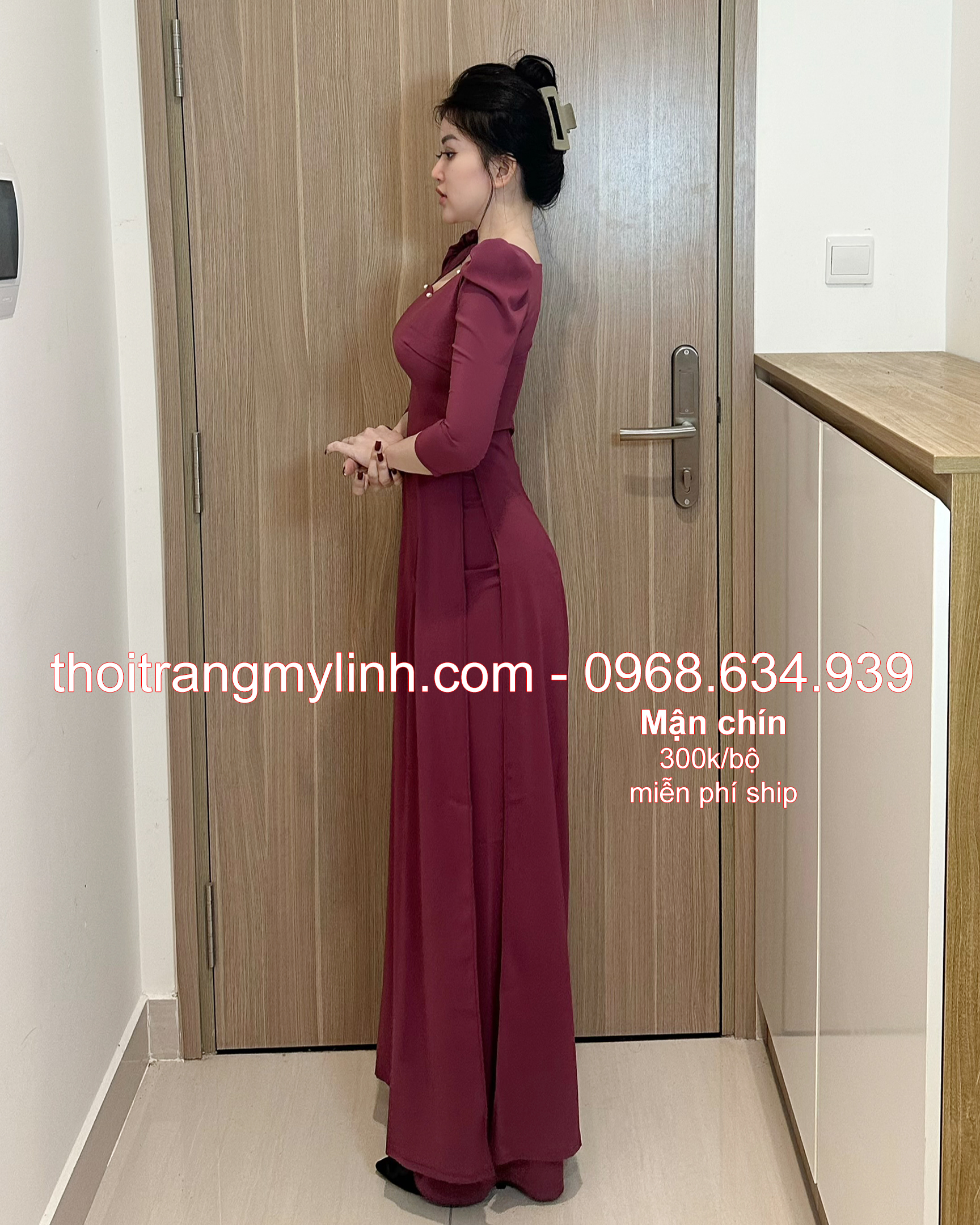 Bộ áo dài cổ gợn sóng tay lỡ màu mận chín