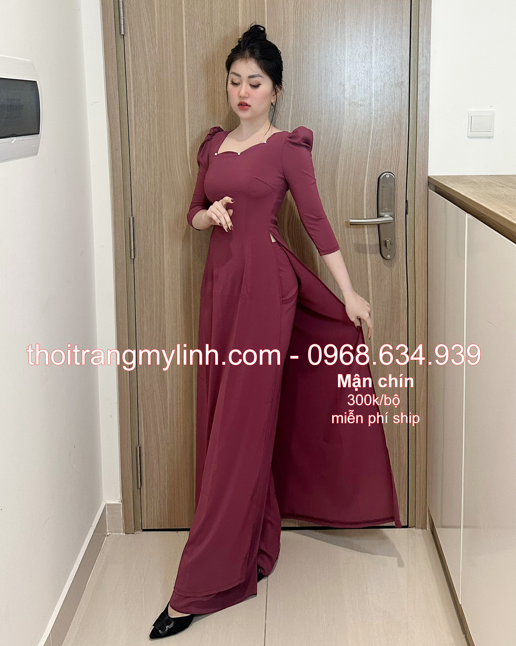 Bộ áo dài cổ gợn sóng tay lỡ màu mận chín