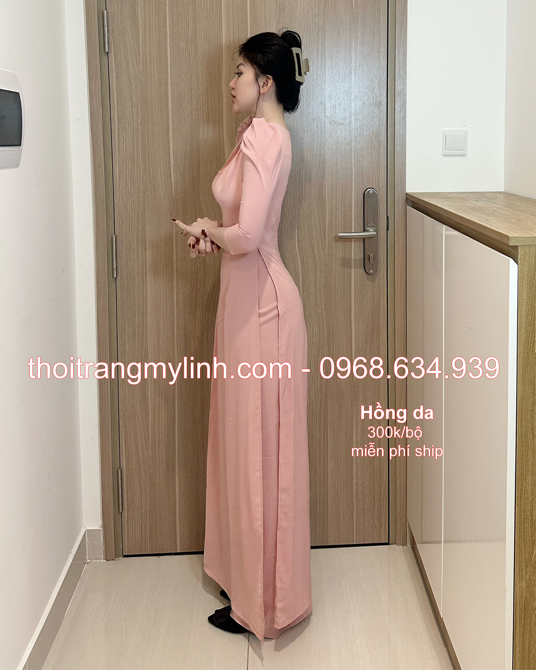 Bộ áo dài cổ tròn xếp li màu hồng da