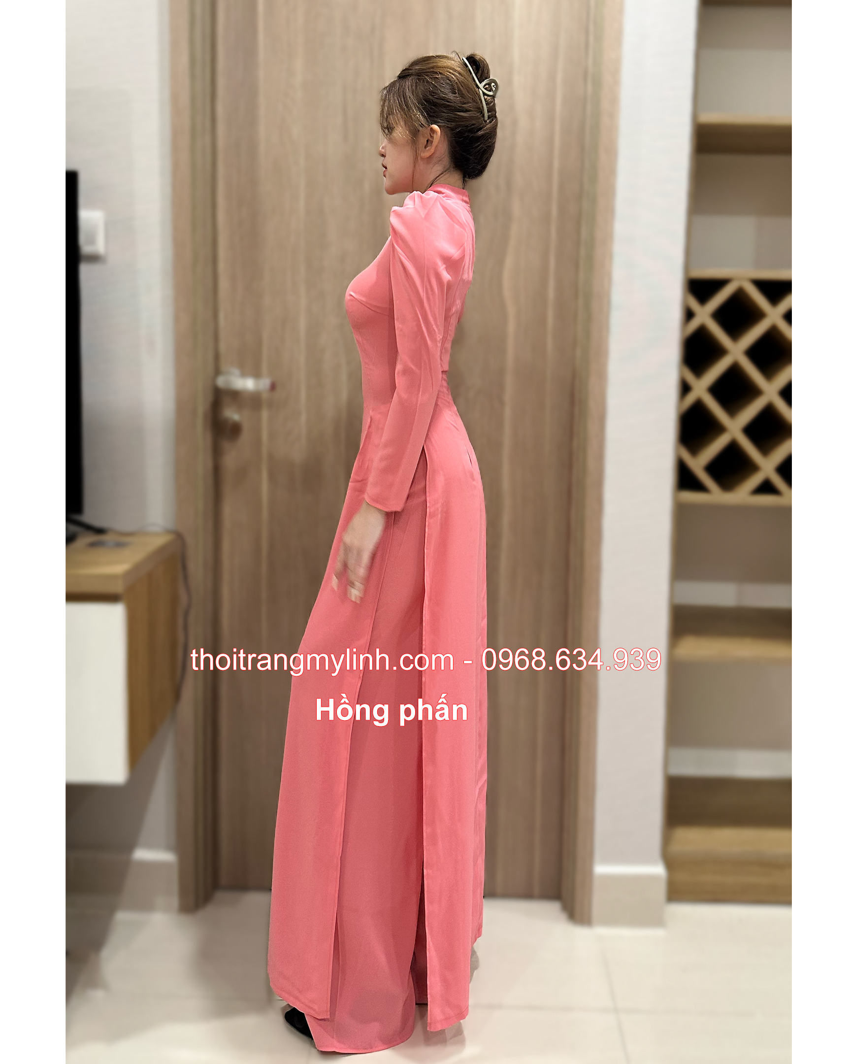 Áo dài cổ 3 phân tay phồng, dài màu hồng phấn