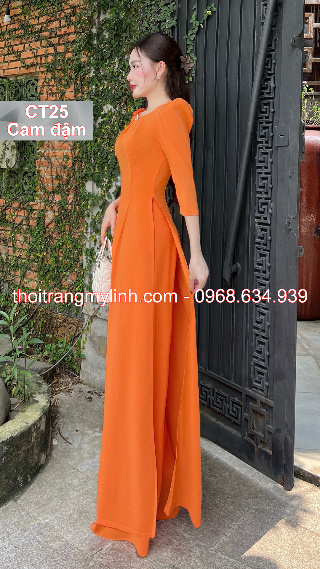 Bộ áo dài cổ tròn xếp li màu cam đậm